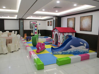 Childrens Play Area - Indoor